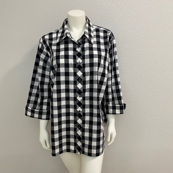 Westbound Tops - NWOT Westbound Woman Plaid Shirt